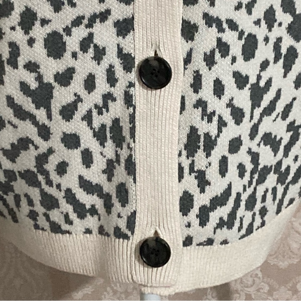 LOFT Gray Leopard Print Cardigan - Picture 4 of 14